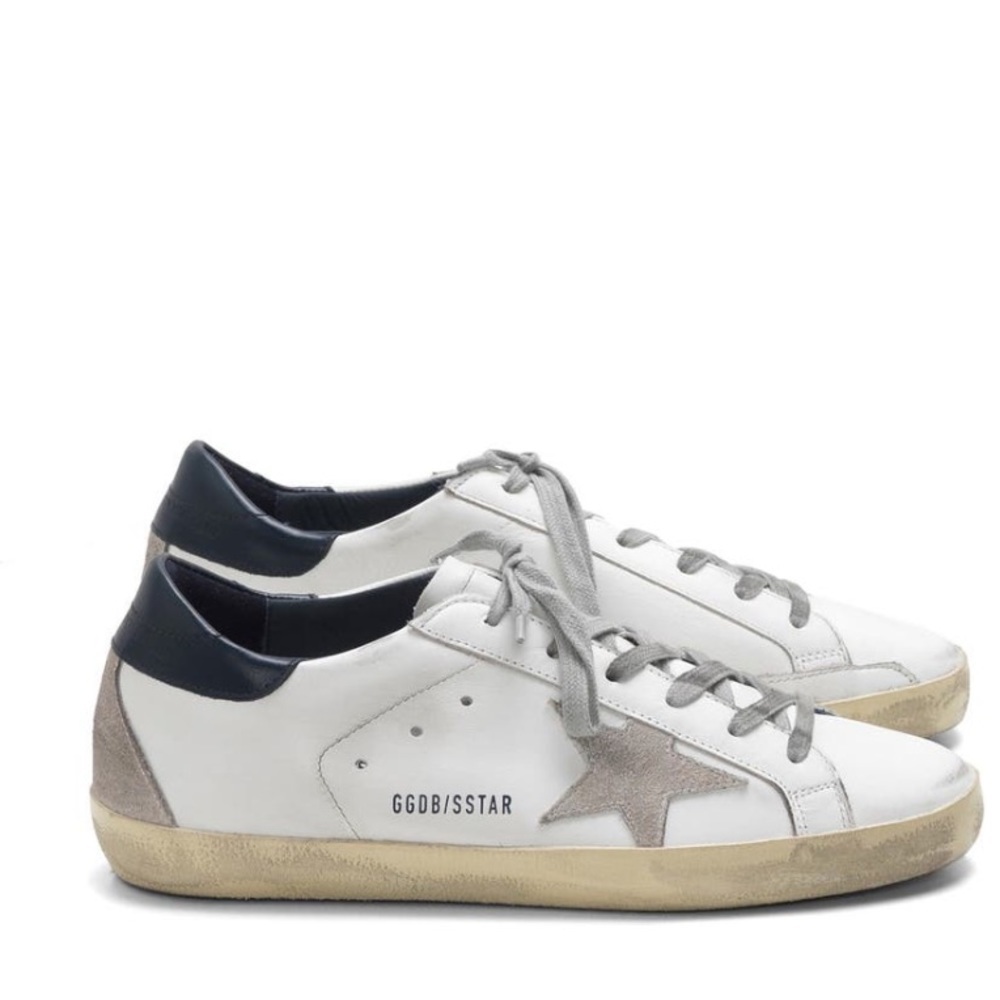 GOLDEN GOOSE WHITE SUPER STAR WITH STAR AND DARK NAVY HELLS. SIZE 39. NEW